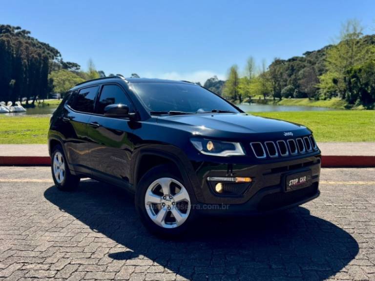 JEEP - COMPASS - 2017/2018 - Preta - R$ 96.900,00