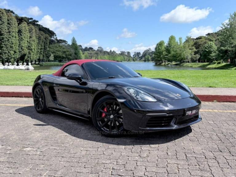 PORSCHE - 718 - 2018/2019 - Preta - R$ 509.900,00