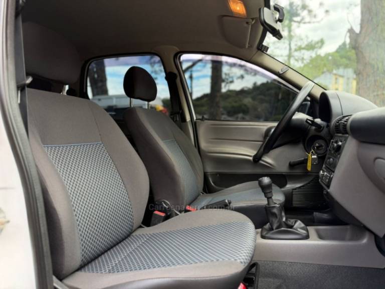 CHEVROLET - CLASSIC - 2011/2012 - Branca - Sob Consulta