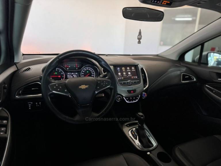 CHEVROLET - CRUZE - 2019/2020 - Prata - R$ 96.900,00