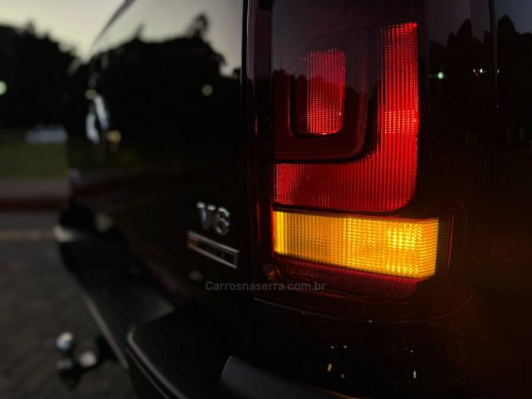 VOLKSWAGEN - AMAROK - 2023/2023 - Preta - R$ 234.900,00