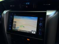 TOYOTA - HILUX SW4 - 2018/2019 - Branca - R$ 194.900,00