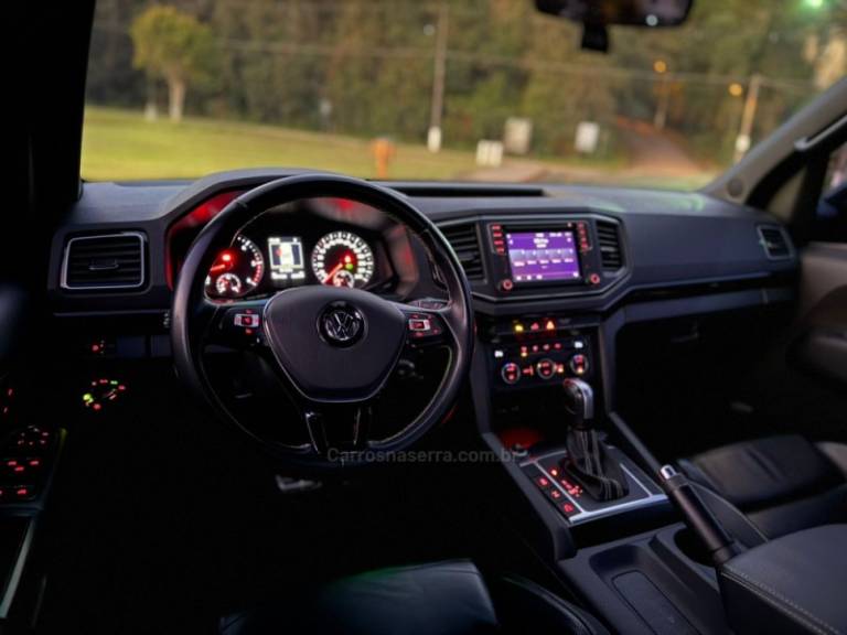 VOLKSWAGEN - AMAROK - 2023/2023 - Preta - R$ 234.900,00