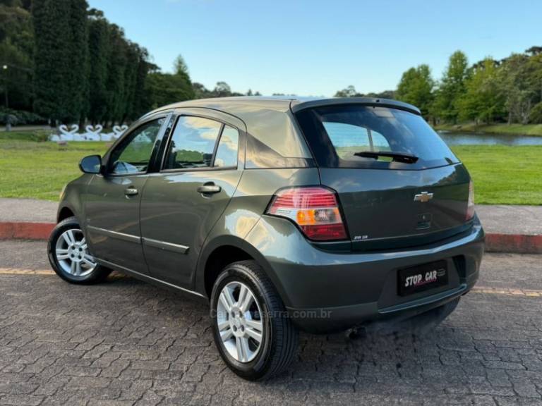 CHEVROLET - AGILE - 2010/2011 - Verde - R$ 36.900,00