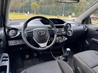 TOYOTA - ETIOS - 2020/2021 - Branca - R$ 73.900,00