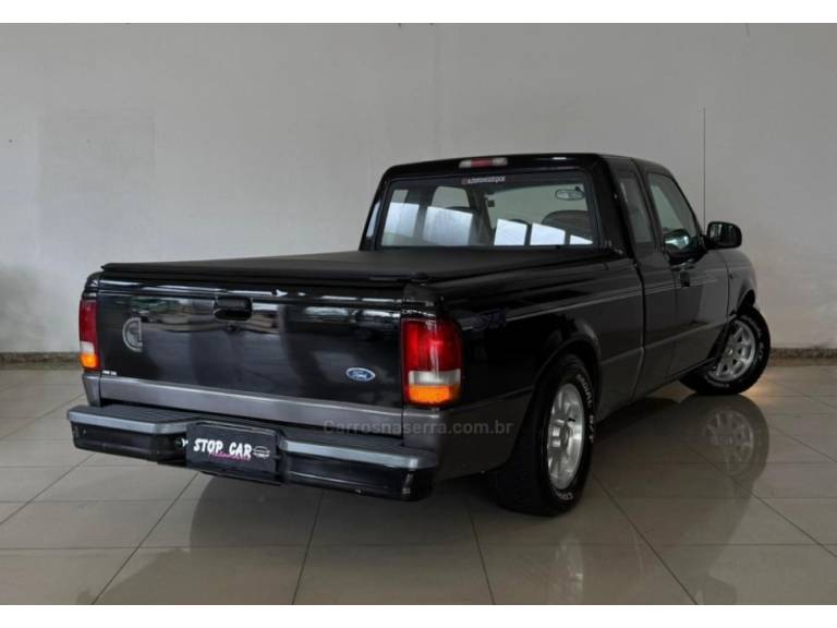 FORD - RANGER - 1995/1995 - Preta - R$ 89.900,00