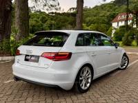 AUDI - A3 - 2015/2016 - Branca - R$ 99.900,00