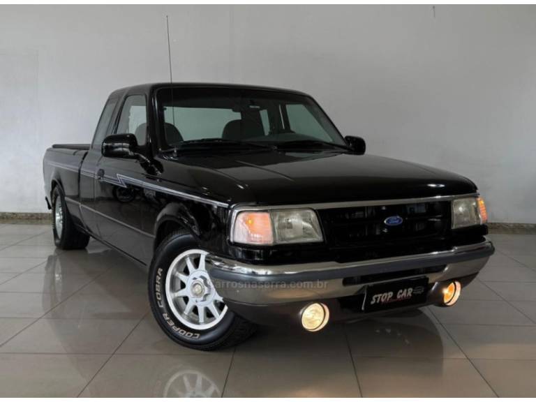 FORD - RANGER - 1995/1995 - Preta - R$ 89.900,00
