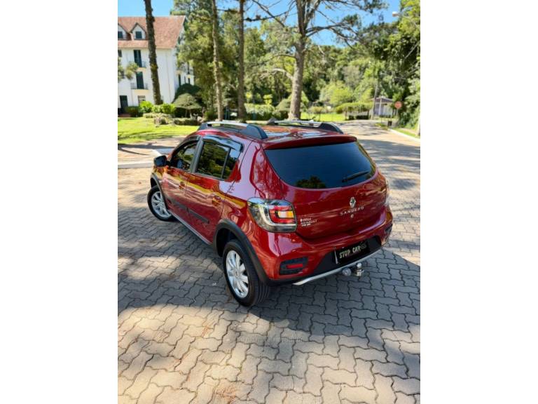 RENAULT - SANDERO - 2014/2015 - Vermelha - Sob Consulta