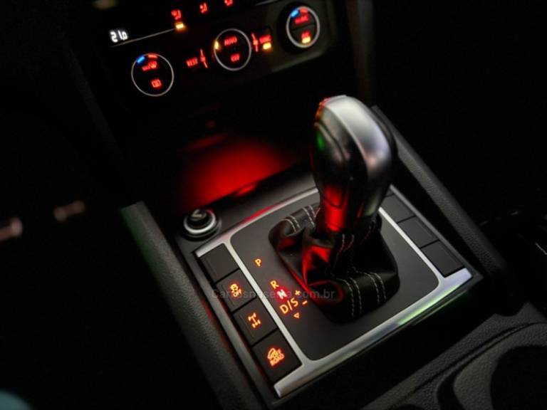 VOLKSWAGEN - AMAROK - 2023/2023 - Preta - R$ 234.900,00