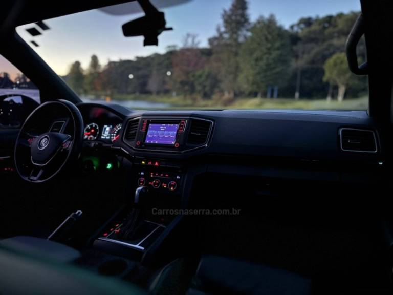 VOLKSWAGEN - AMAROK - 2023/2023 - Preta - R$ 234.900,00