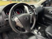NISSAN - VERSA - 2016/2017 - Prata - R$ 63.900,00
