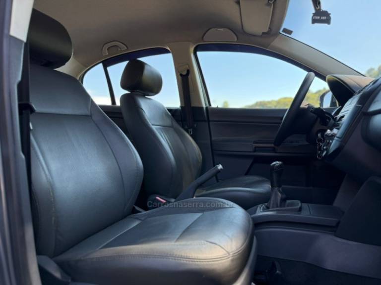 VOLKSWAGEN - POLO - 2011/2012 - Cinza - R$ 47.900,00