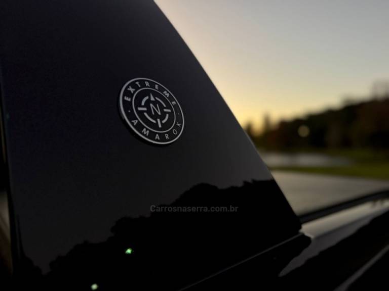 VOLKSWAGEN - AMAROK - 2023/2023 - Preta - R$ 234.900,00