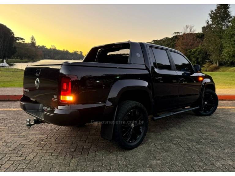 VOLKSWAGEN - AMAROK - 2023/2023 - Preta - R$ 234.900,00