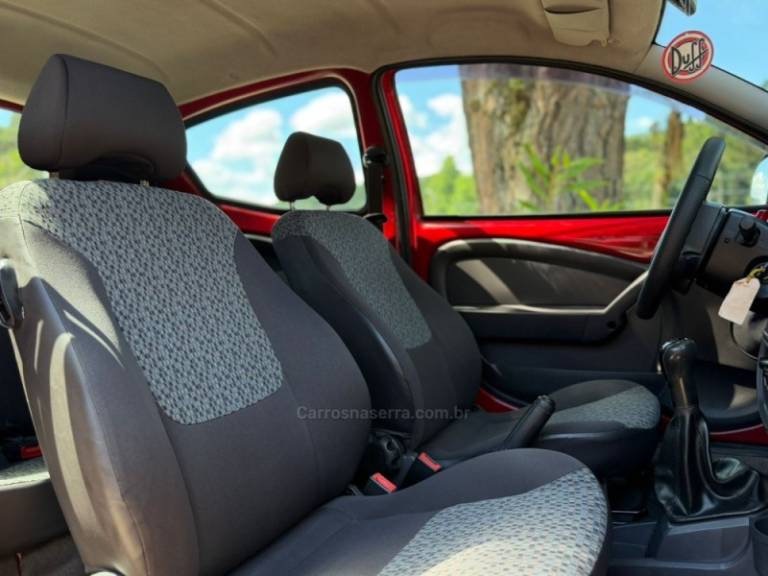 FORD - KA - 2012/2013 - Vermelha - R$ 27.900,00