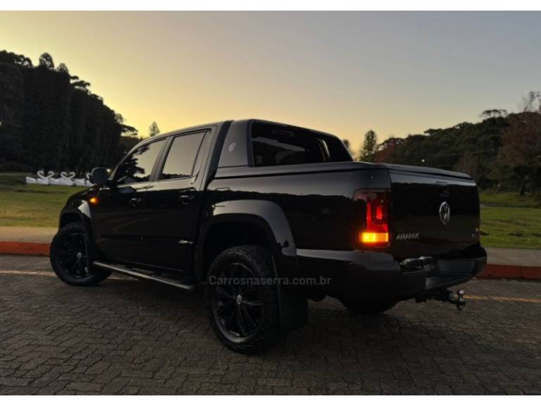 VOLKSWAGEN - AMAROK - 2023/2023 - Preta - R$ 234.900,00